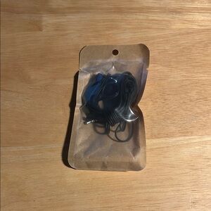 🎀2/16🎀 Avid Black Wired Earphones
